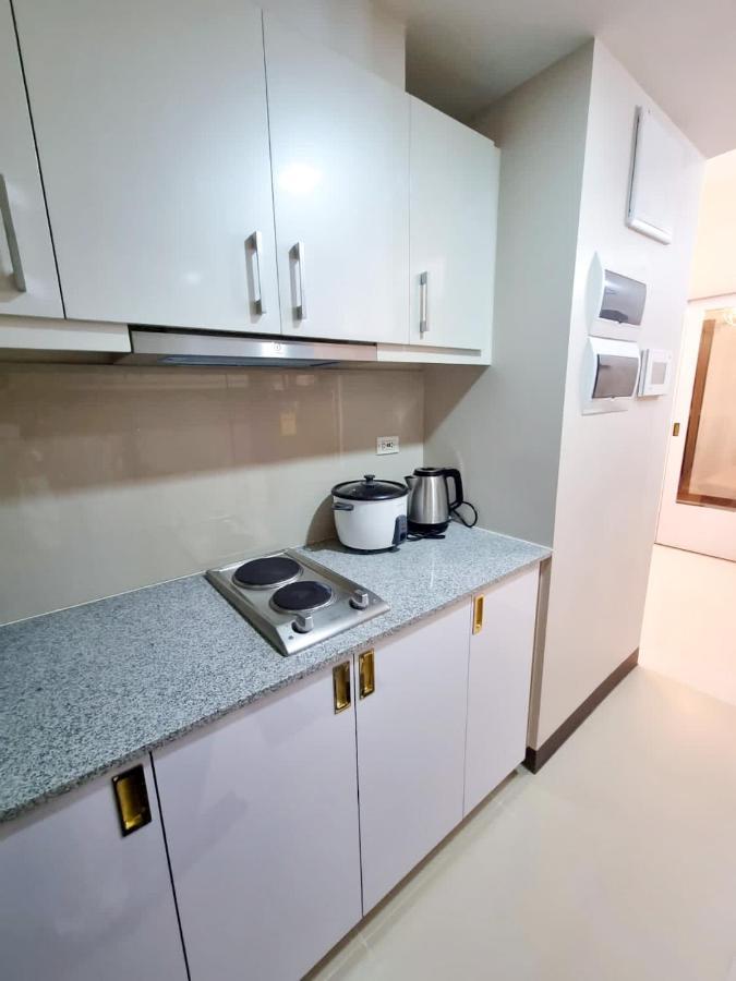 Aparthotel Modern 1Br In Uptown Bgc Taguig Zewnętrze zdjęcie